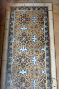Vul. Bohomoltsia, 4. Decorative ceramic tiles on the floor (1st floor)