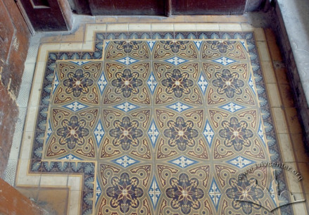 Vul. Bohomoltsia, 4. Decorative ceramic tiles on the floor (1st floor)