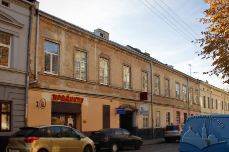 Вул. Левицького, 4. Головний фасаду будинку