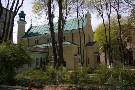 Вул. Залізняка, 11. Вигляд з півдня