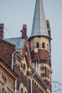 Vul. Vyshenskoho, 11. The corner turret
