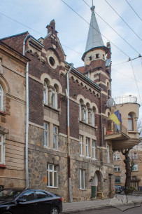 Vul. Vyshenskoho, 11. South facade