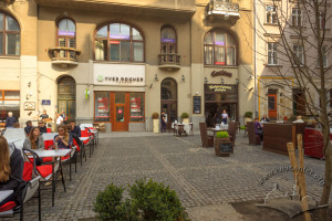 Pl. Javorskoho – monument to Stanislaw Jablonowski (does not exist)