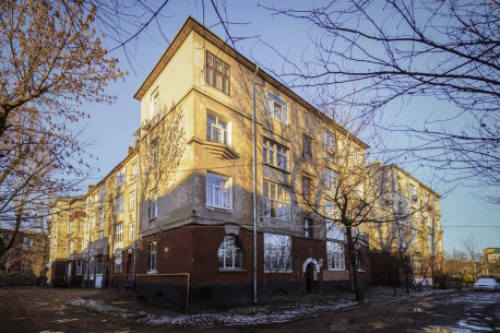 Vul. Promyslova, 31-33. Buildings constructed for tram depot workers. A view from the south