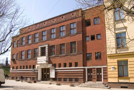 Vul. Kushevycha, 1. Former Community Workers' House. Main (eastern) facade