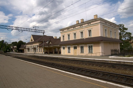 Vul. Ohirkova, 2. The Pidzamche railway station