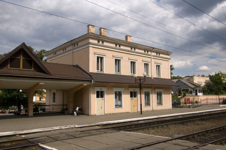 Vul. Ohirkova, 2. The Pidzamche railway station