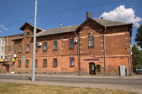 Vul. Promyslova, 52. The latest location of the city slaughterhouse. One of its buildings near the street