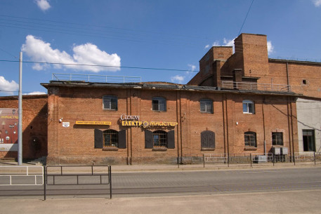 Vul. Promyslova, 52. The latest location of the city slaughterhouse. One of its buildings near the street