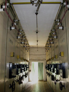 Central distribution point with a voltage of 5000 V and with Siemens&Halske switches, which has been working without fail since 1930. Photo from the current electric grids of Lviv (LMEG)